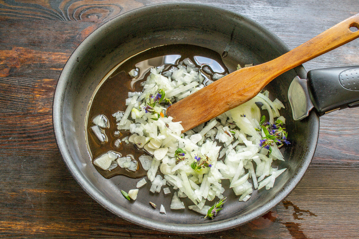 Мясное рагу с грибами и сметаной Мясное рагу с грибами и сметаной